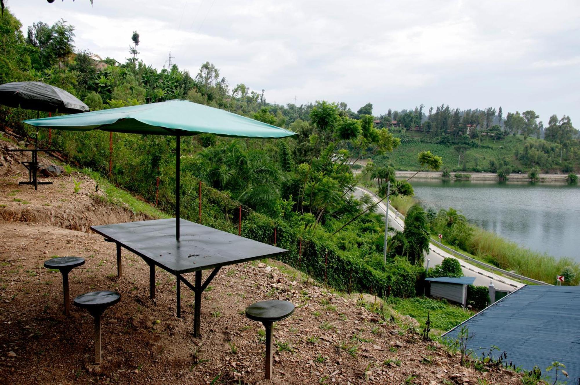 Spa Shallum Kibuye Luaran gambar