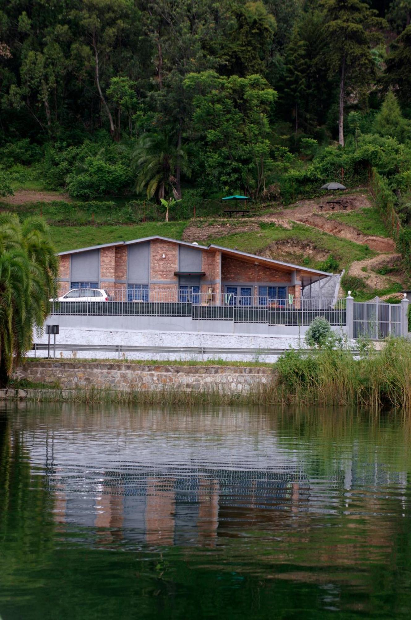 Spa Shallum Kibuye Luaran gambar