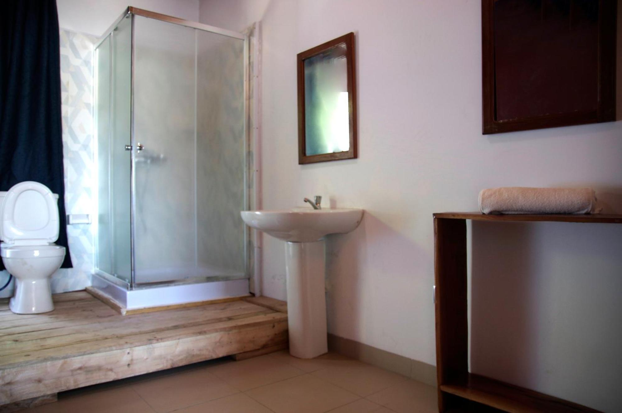 Spa Shallum Kibuye Luaran gambar