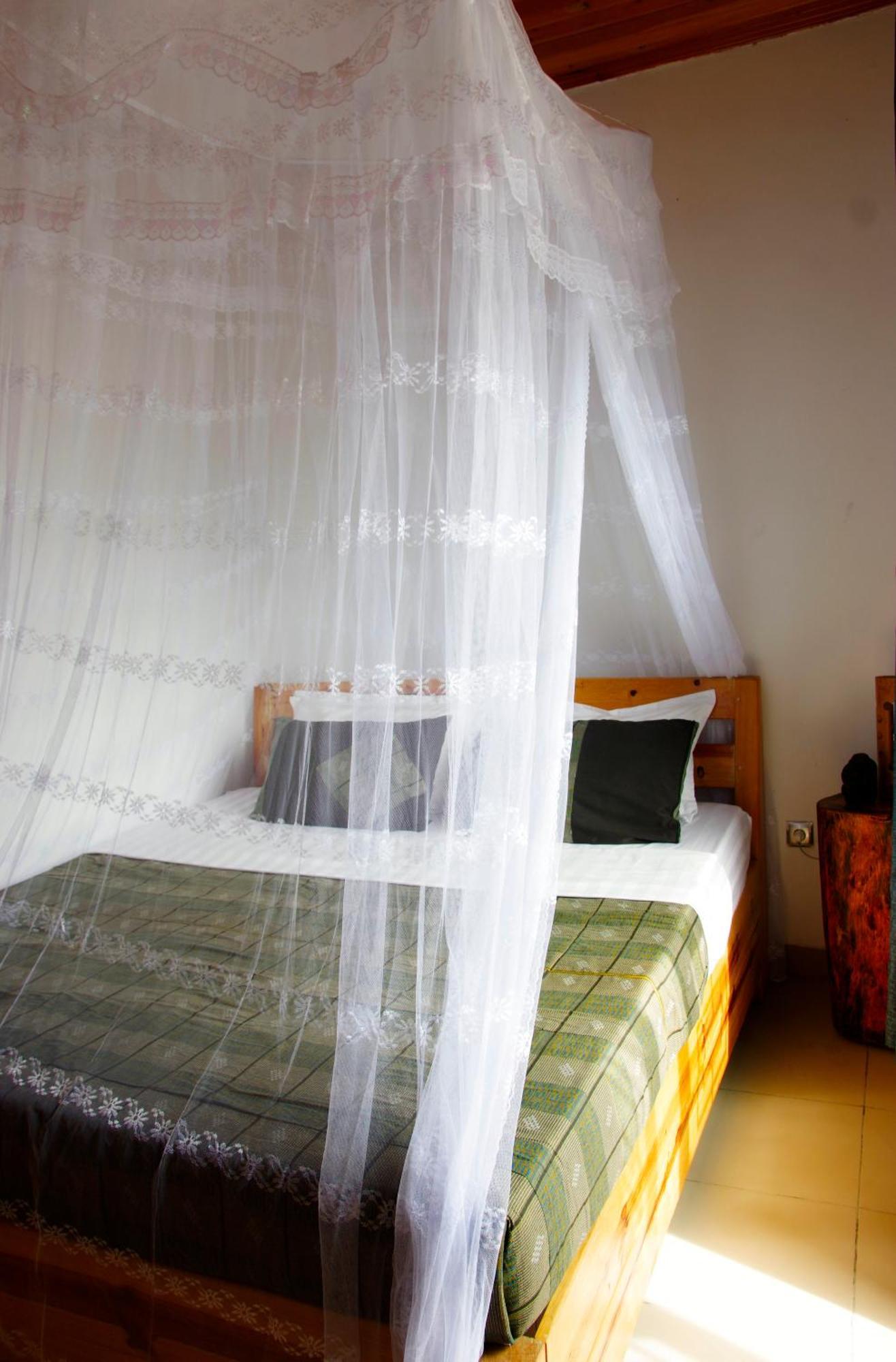 Spa Shallum Kibuye Luaran gambar