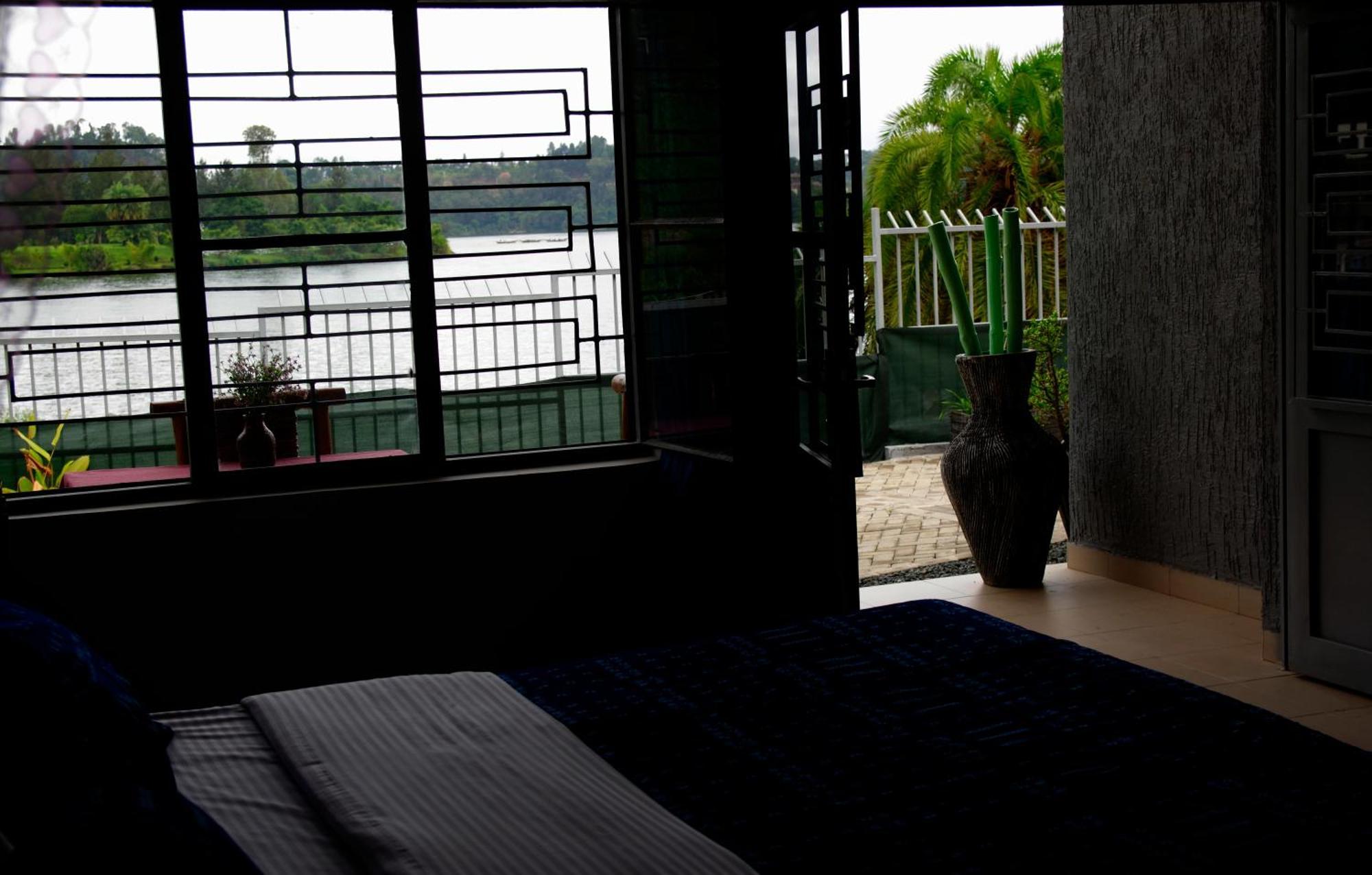Spa Shallum Kibuye Luaran gambar