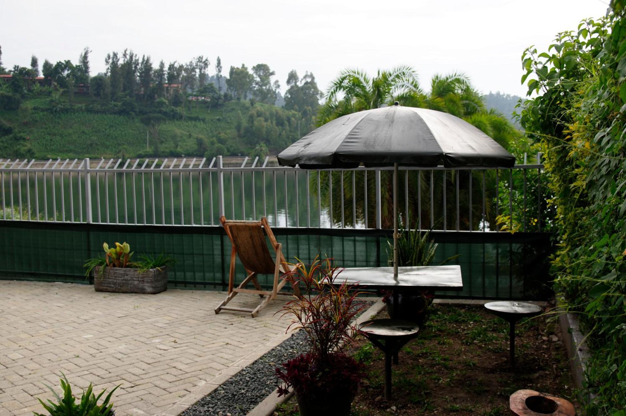 Spa Shallum Kibuye Luaran gambar