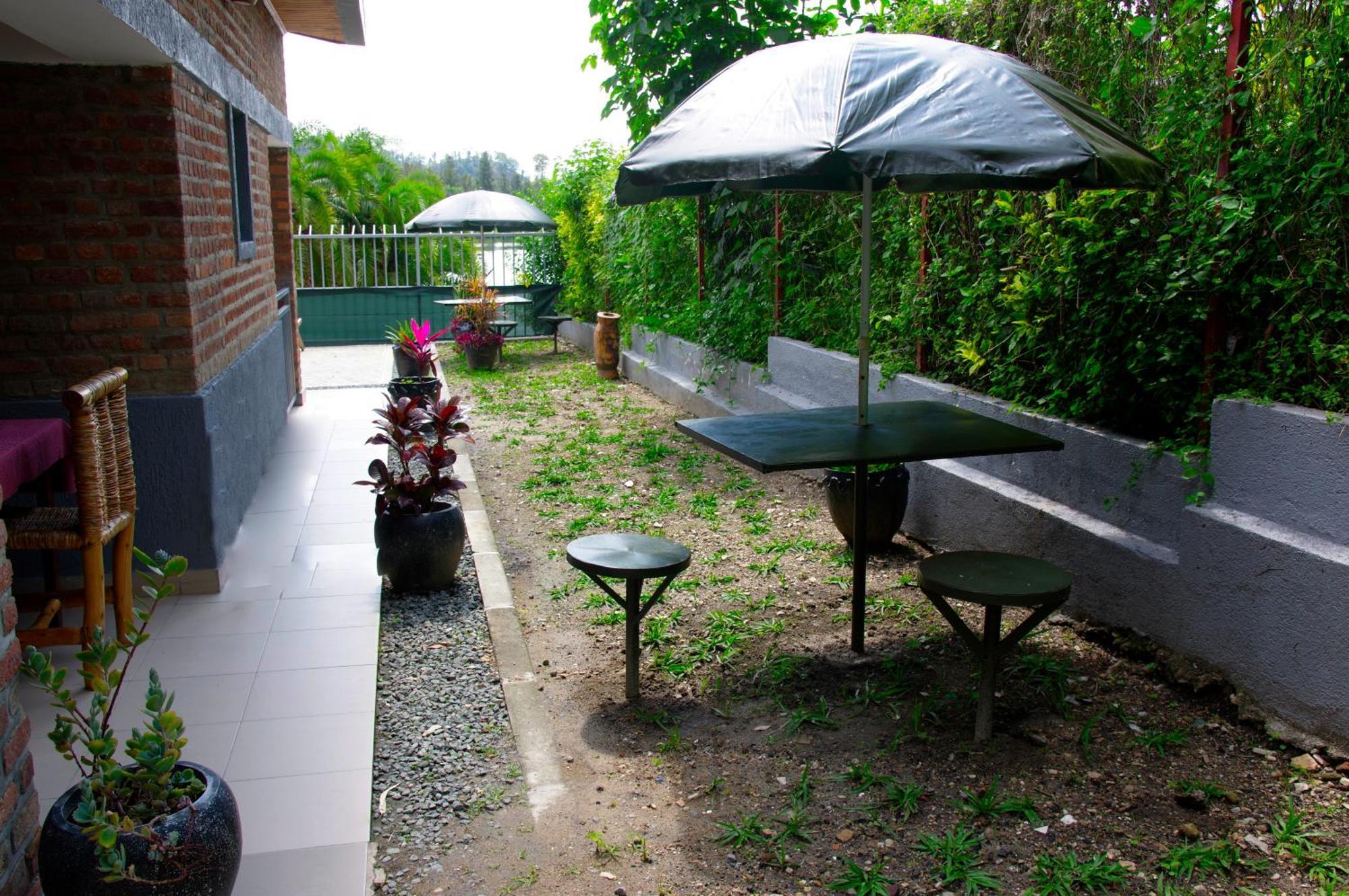 Spa Shallum Kibuye Luaran gambar